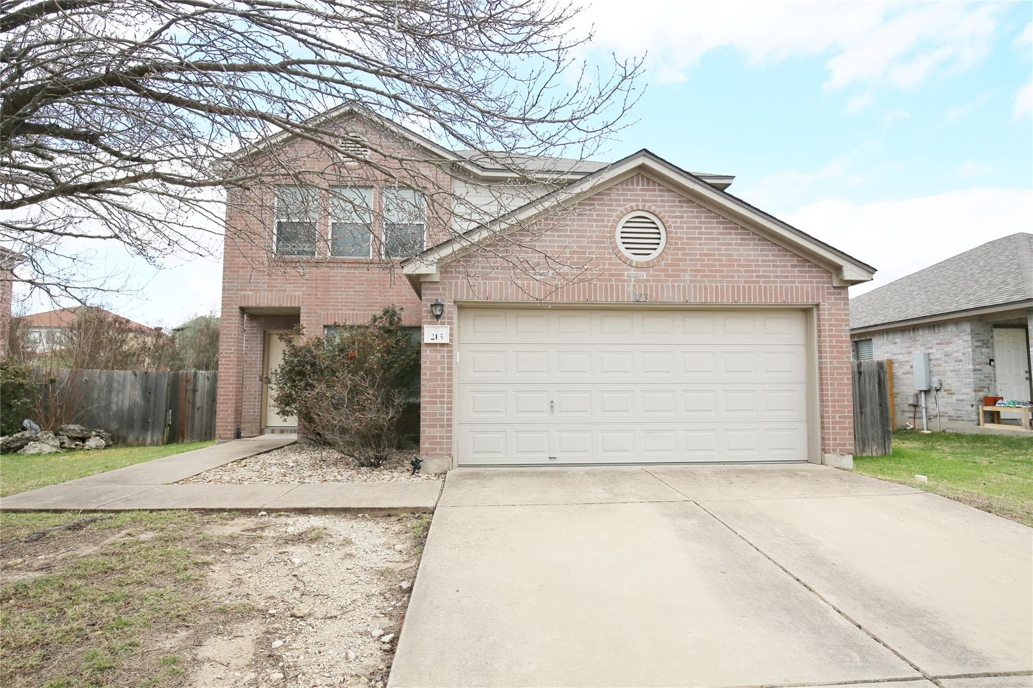 213 Rim Rock Dr