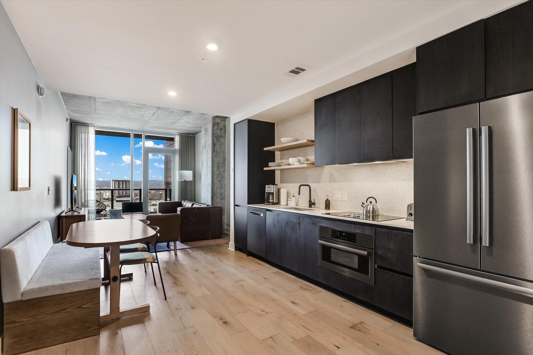 48 East Ave #1711
