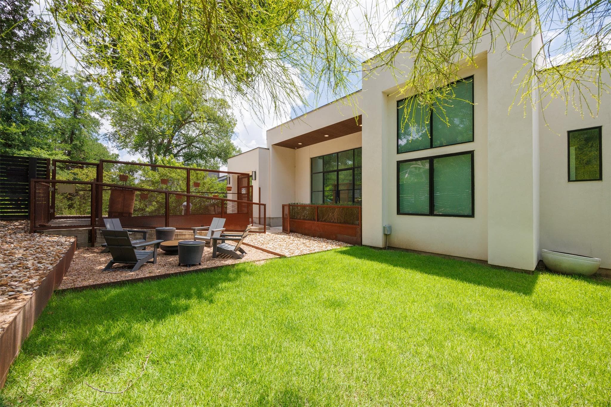 4103 Ridgelea Dr
