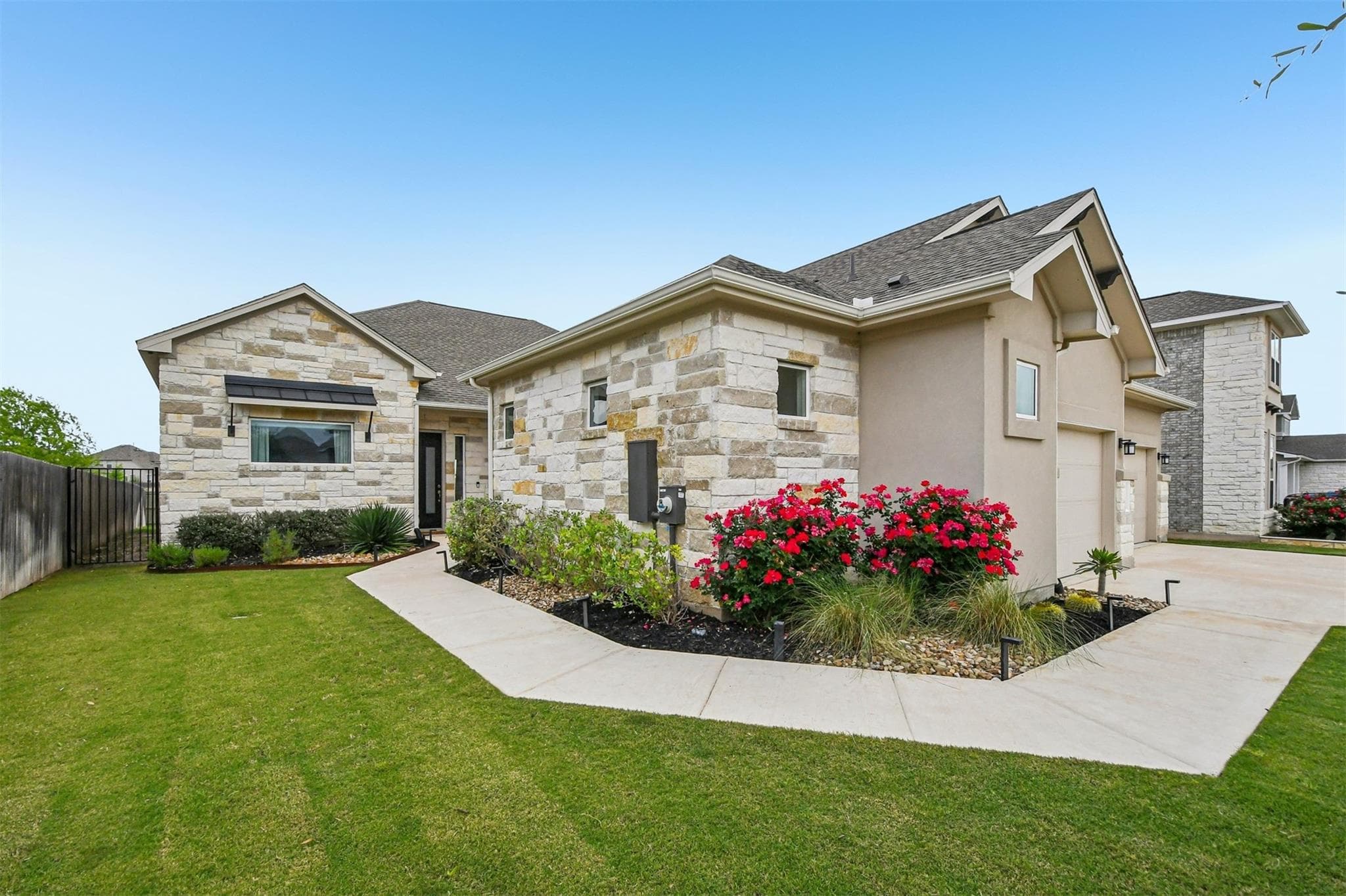 208 Great Lawn Bnd