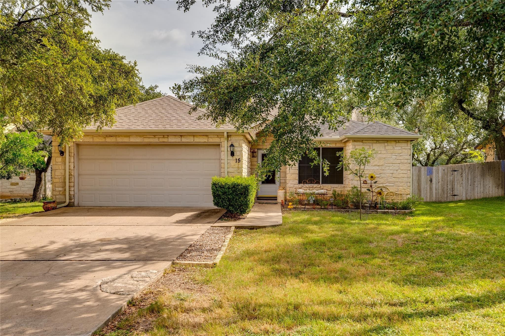 15 Palmer Ln