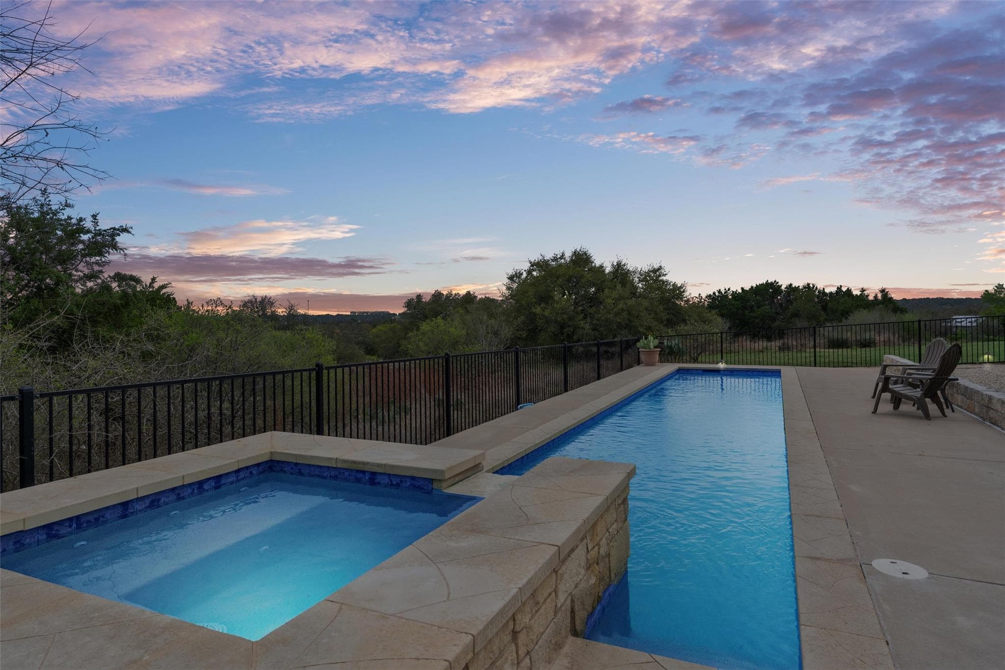 404 Skyline Rd