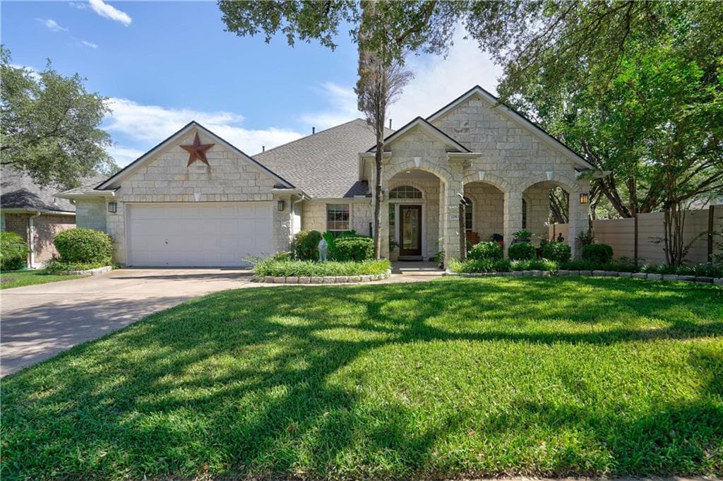 2513 Wanakah Ridge Dr