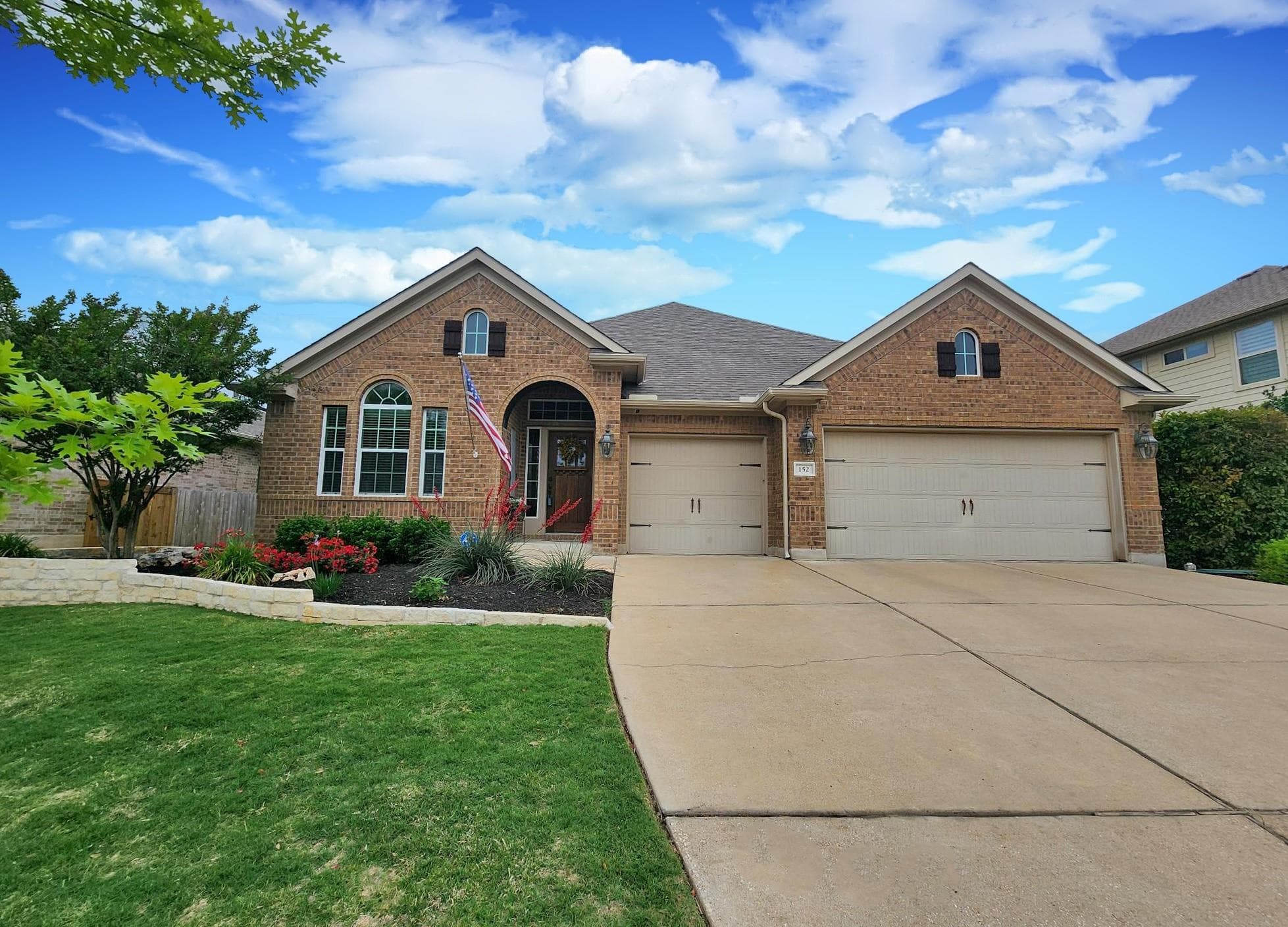 152 Florenz Ln