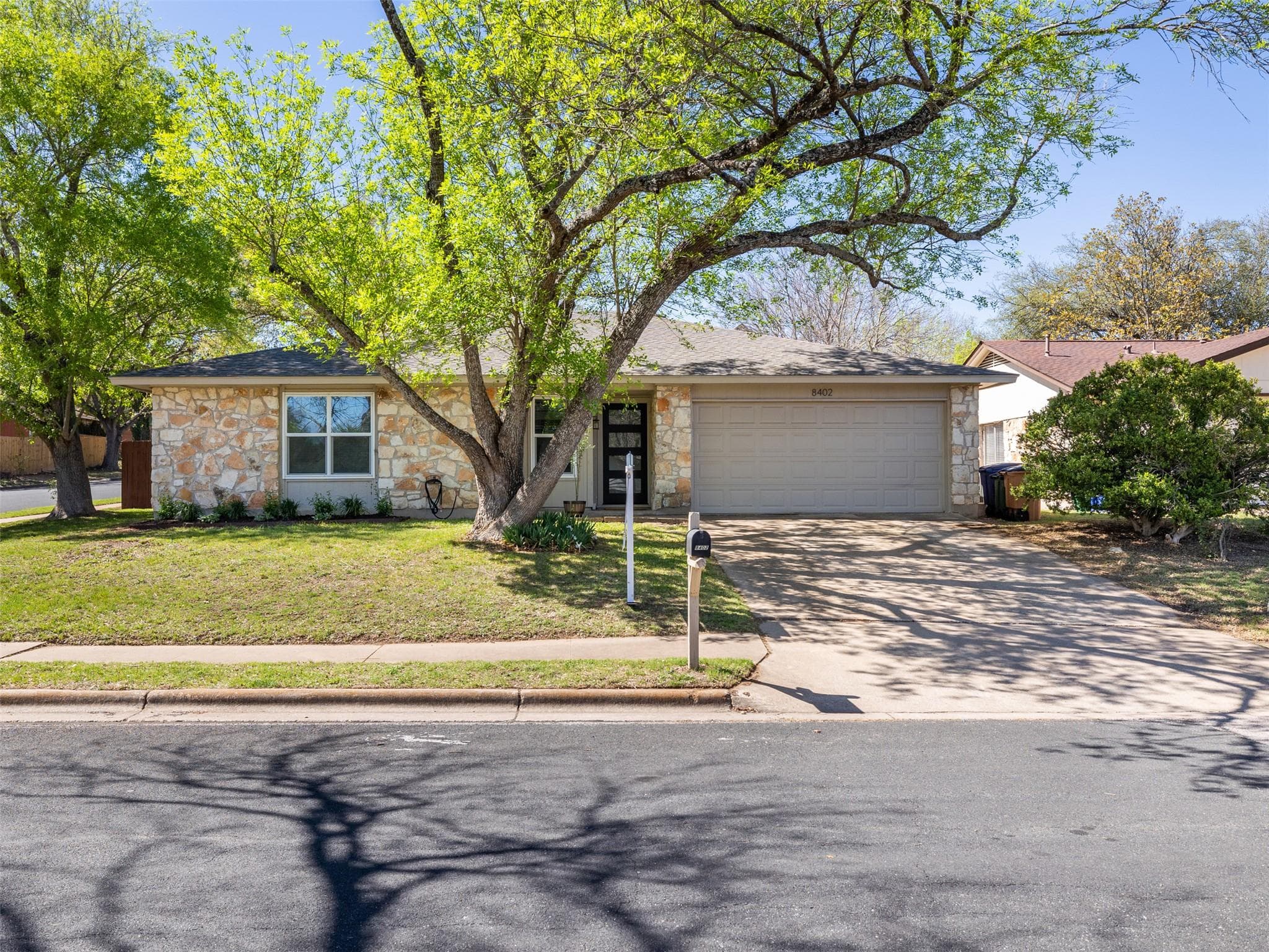 8402 Alabama Dr