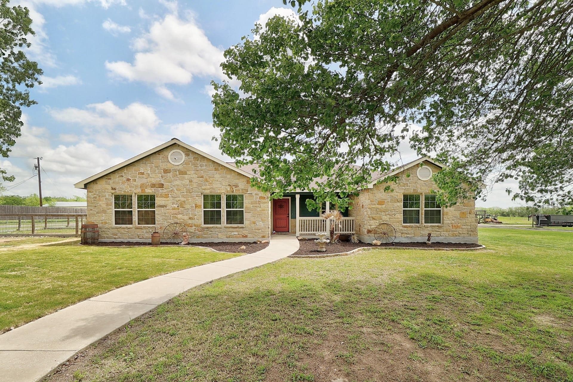 20217 Engelmann Ln