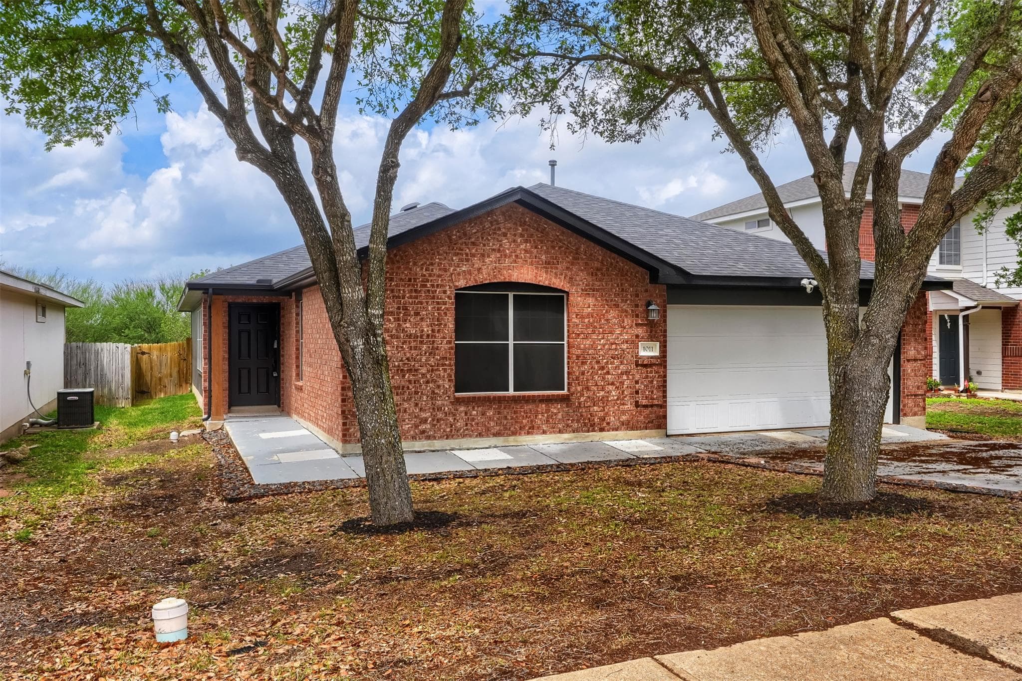1011 Shadow Creek Blvd