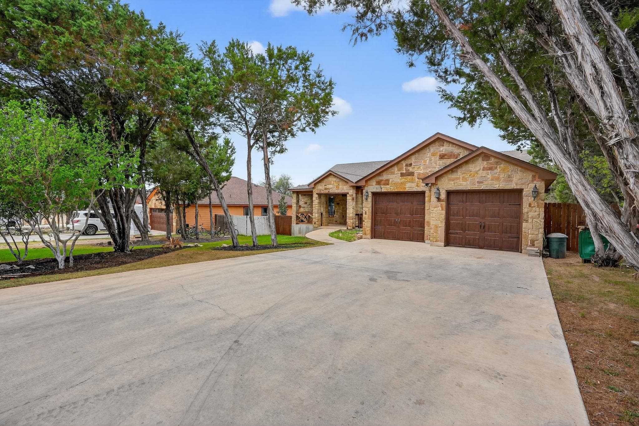 4 Redwood Cir
