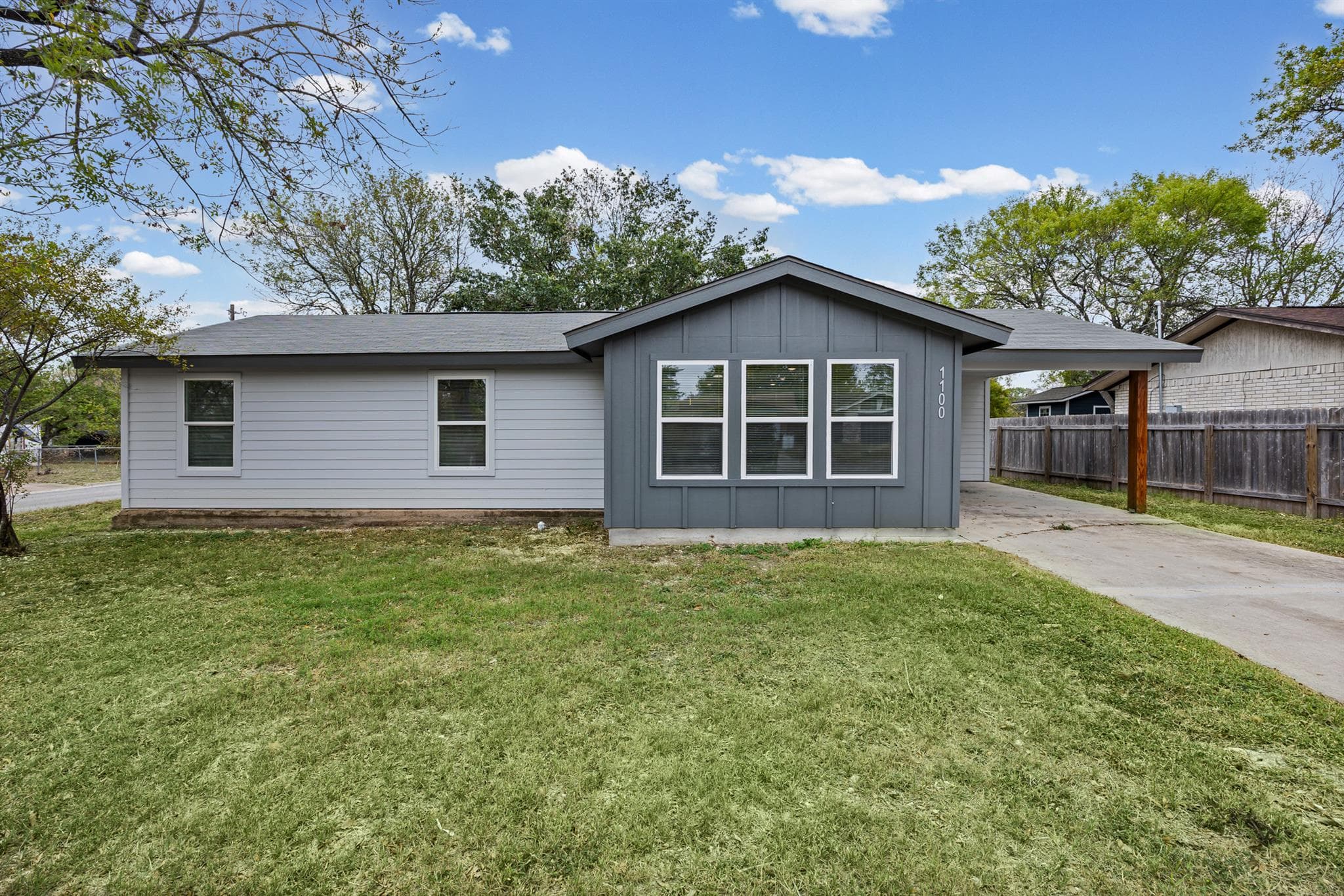 1100 Monte Vista Dr
