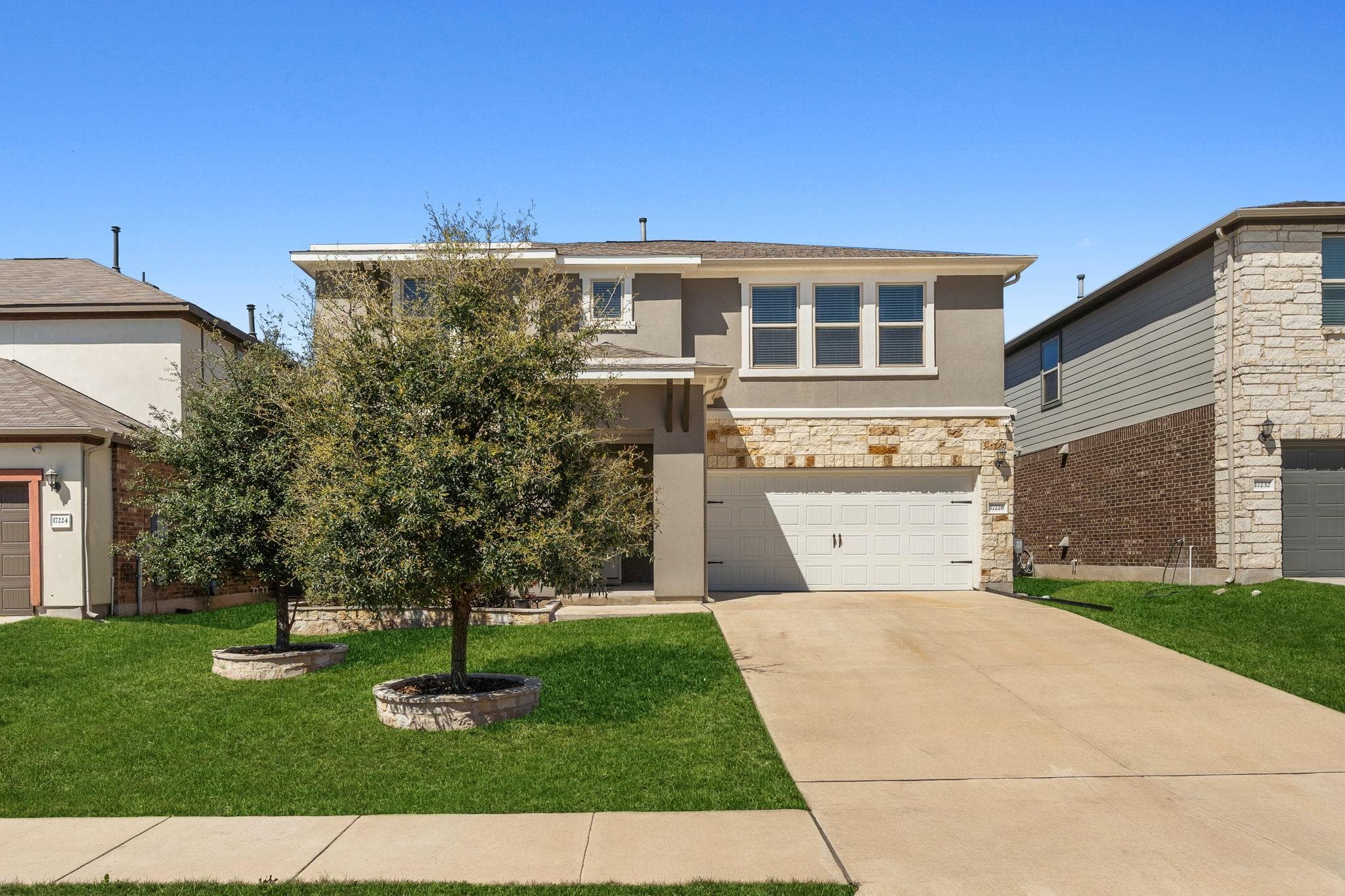 17228 Lathrop Ave