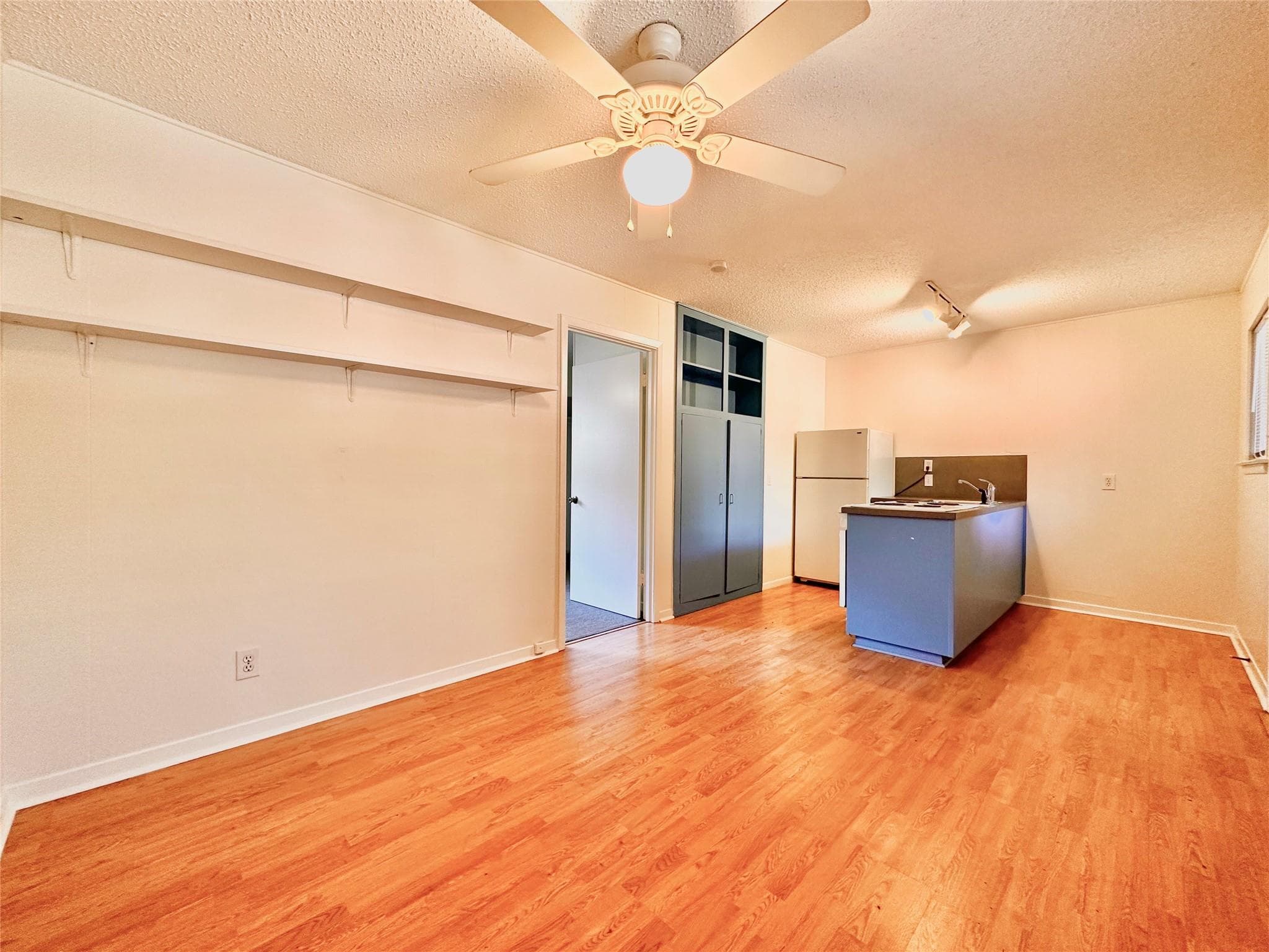 2721 Hemphill Park #B 204-21G