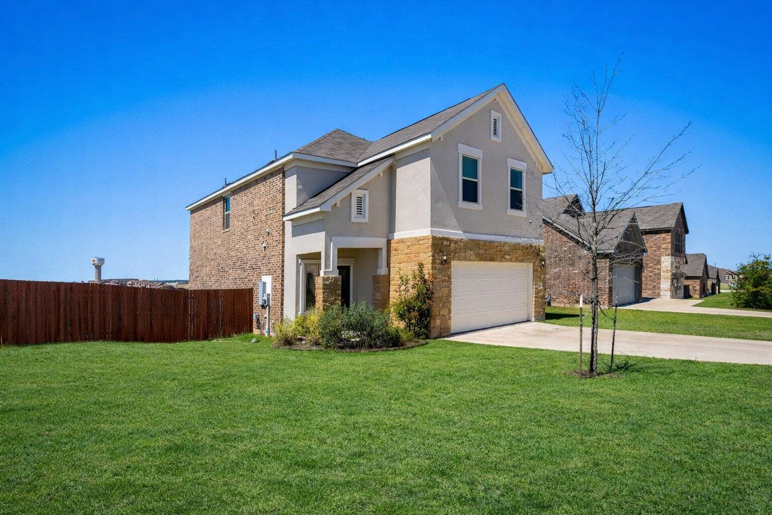 974 Pepperbark Loop