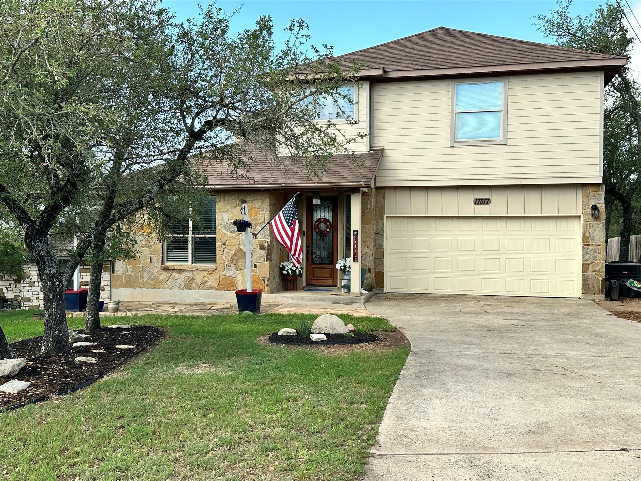 17517 Panorama Dr