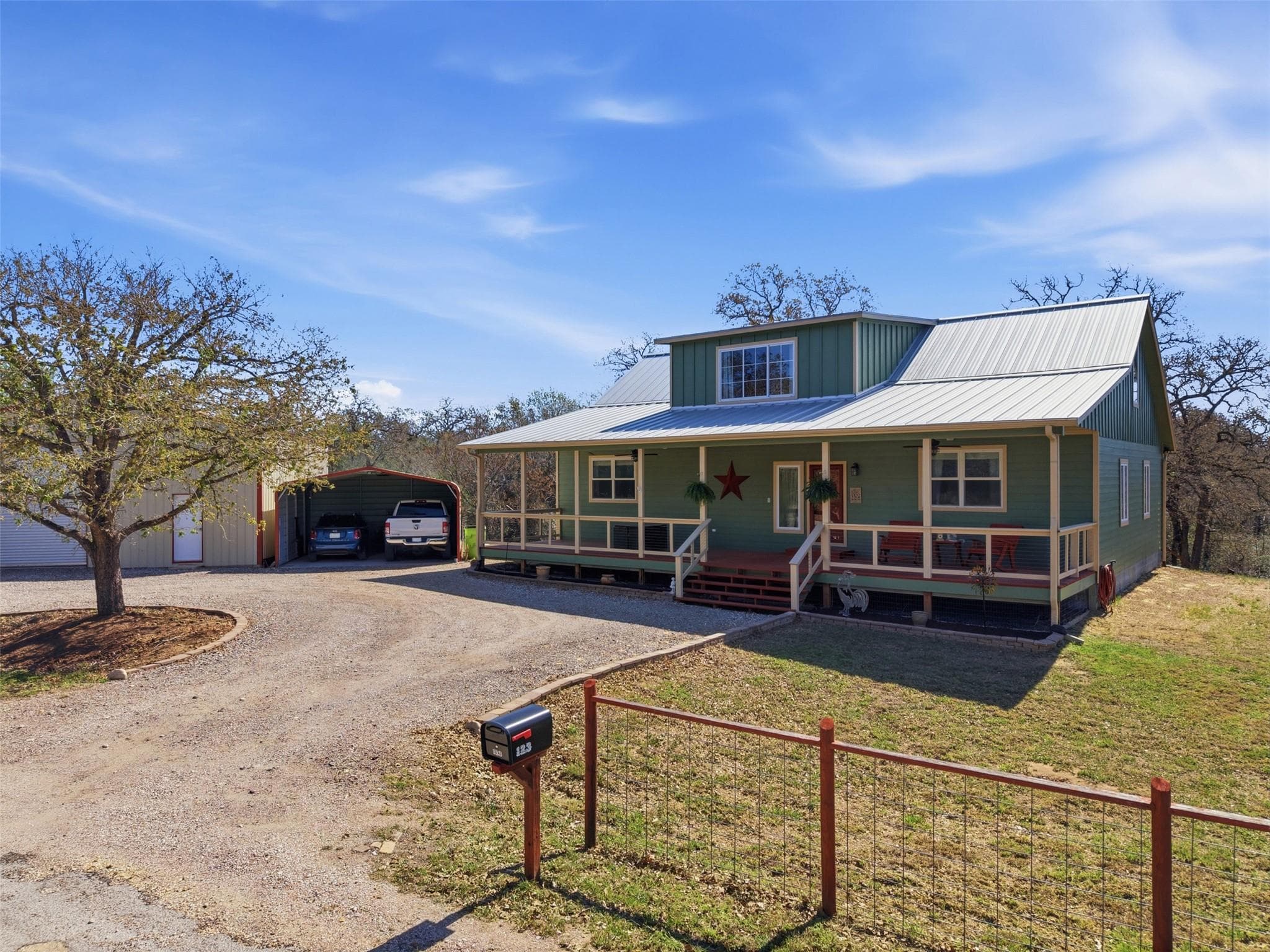 123 Meadowood Dr