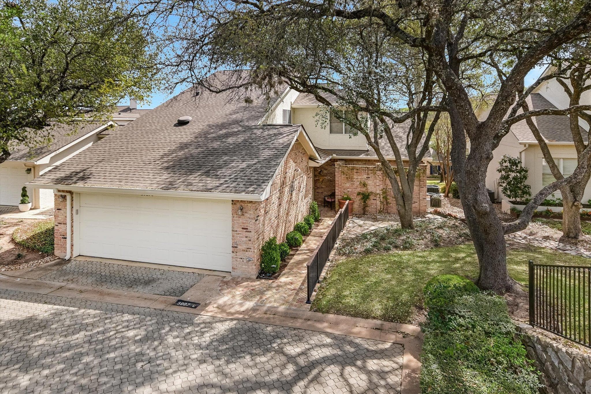3907C Belmont Park Dr