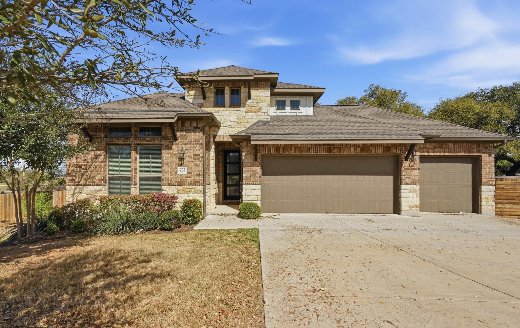 208 W Branch Rd