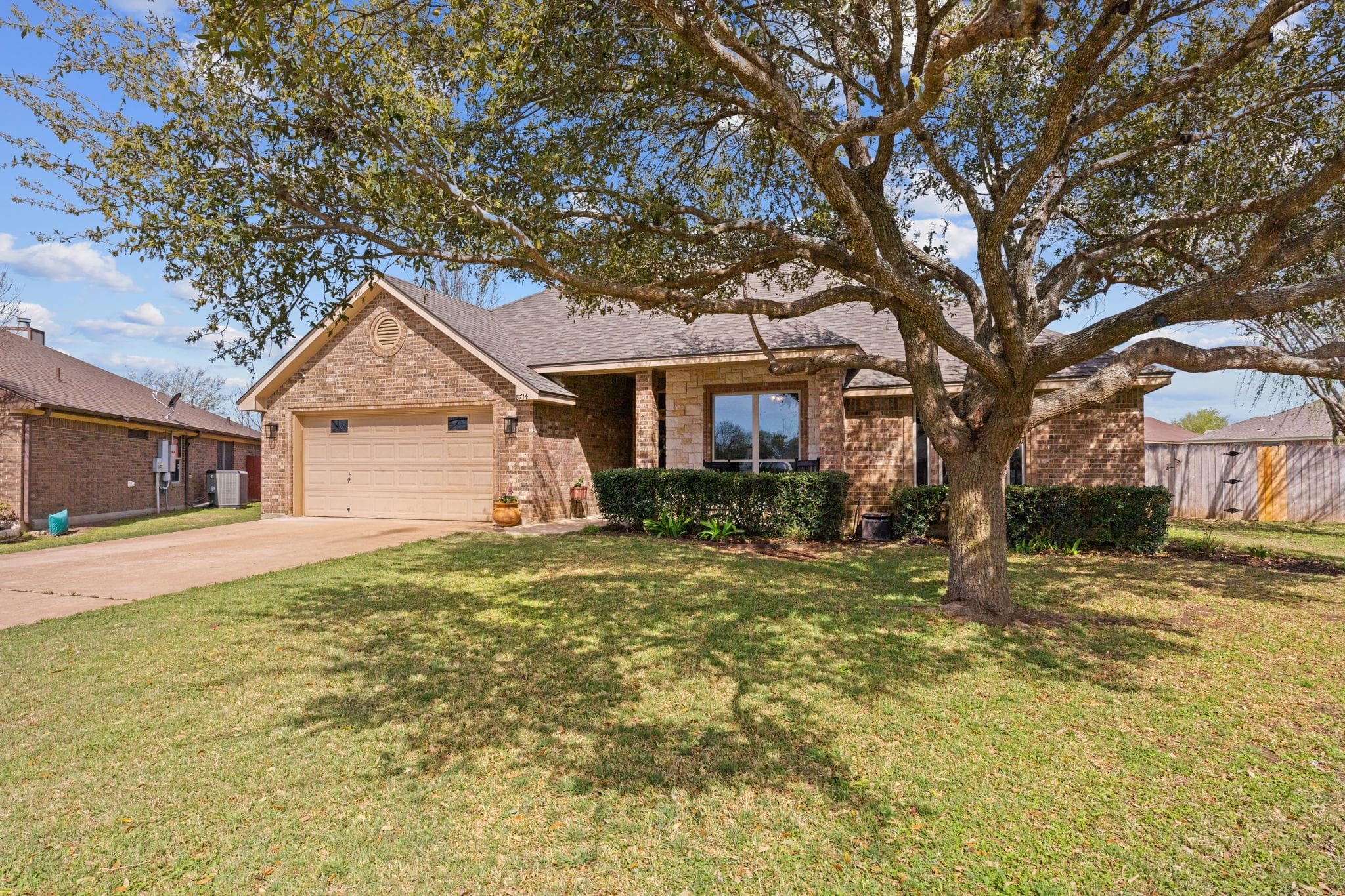 8714 Hansom Cab Cir