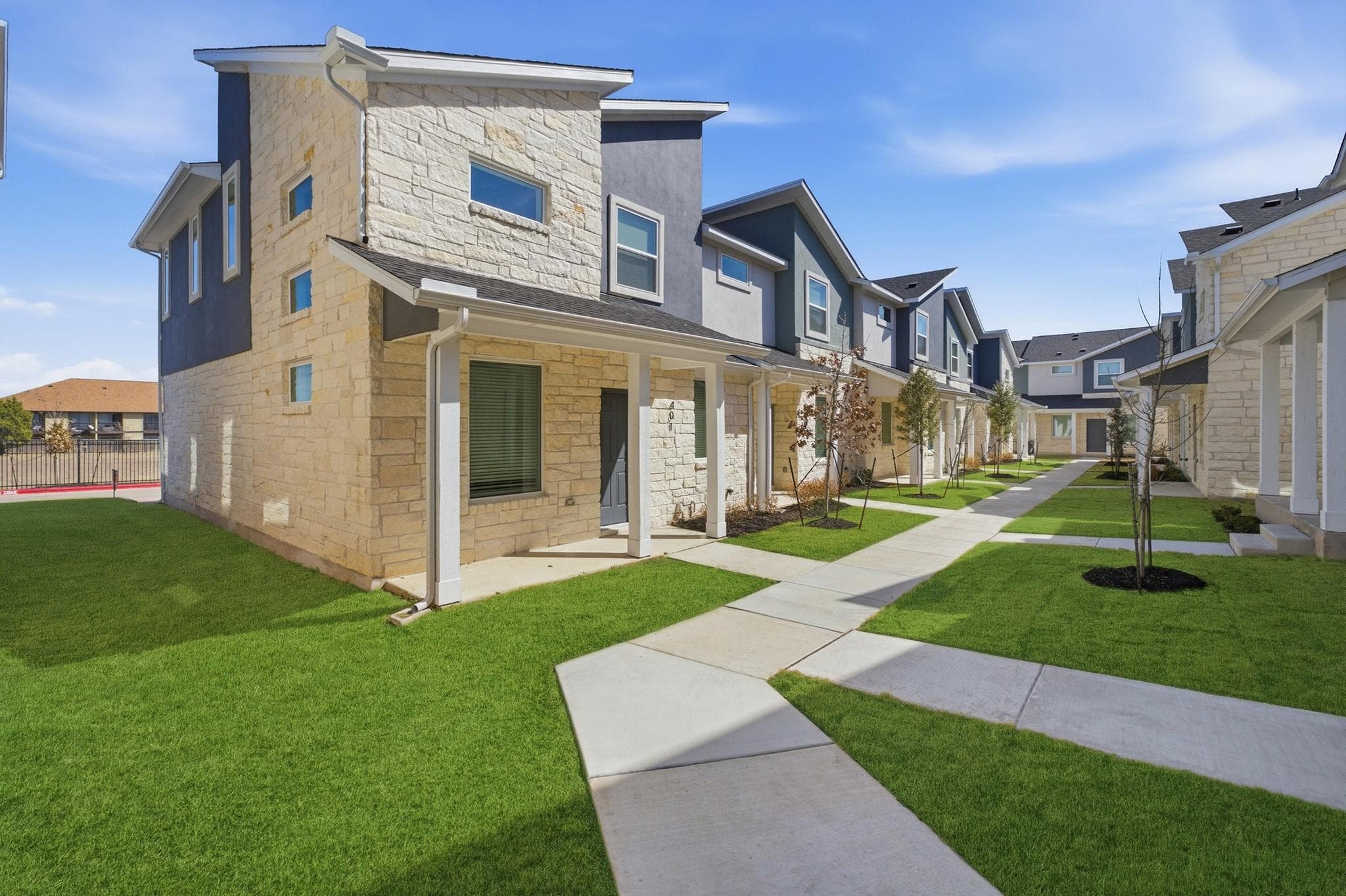 500 Municipal Dr #402