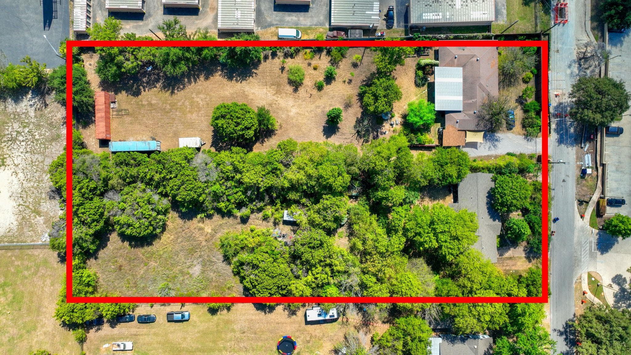 700 & 604 Corral Ln