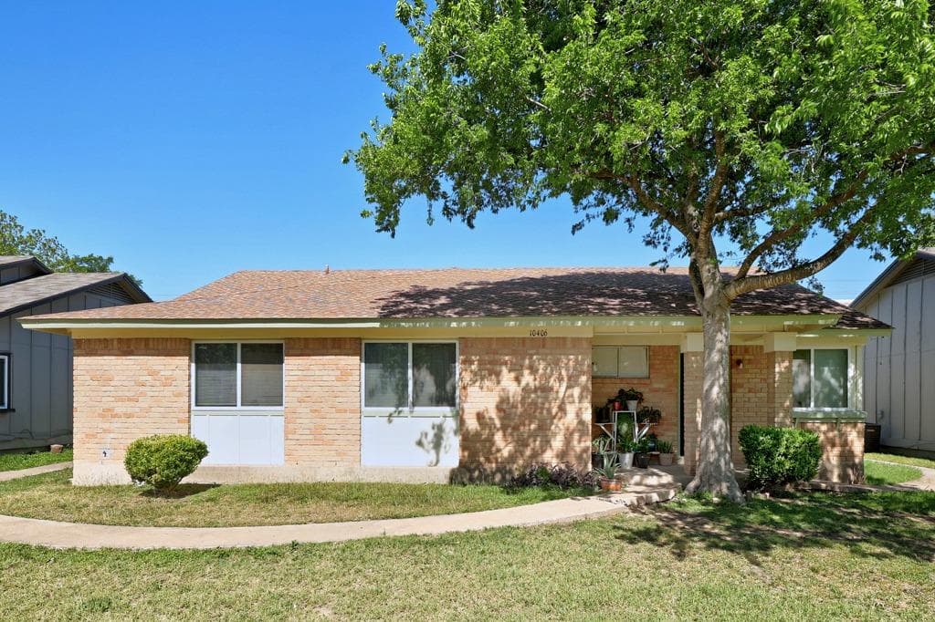 10406 Little Pebble Dr