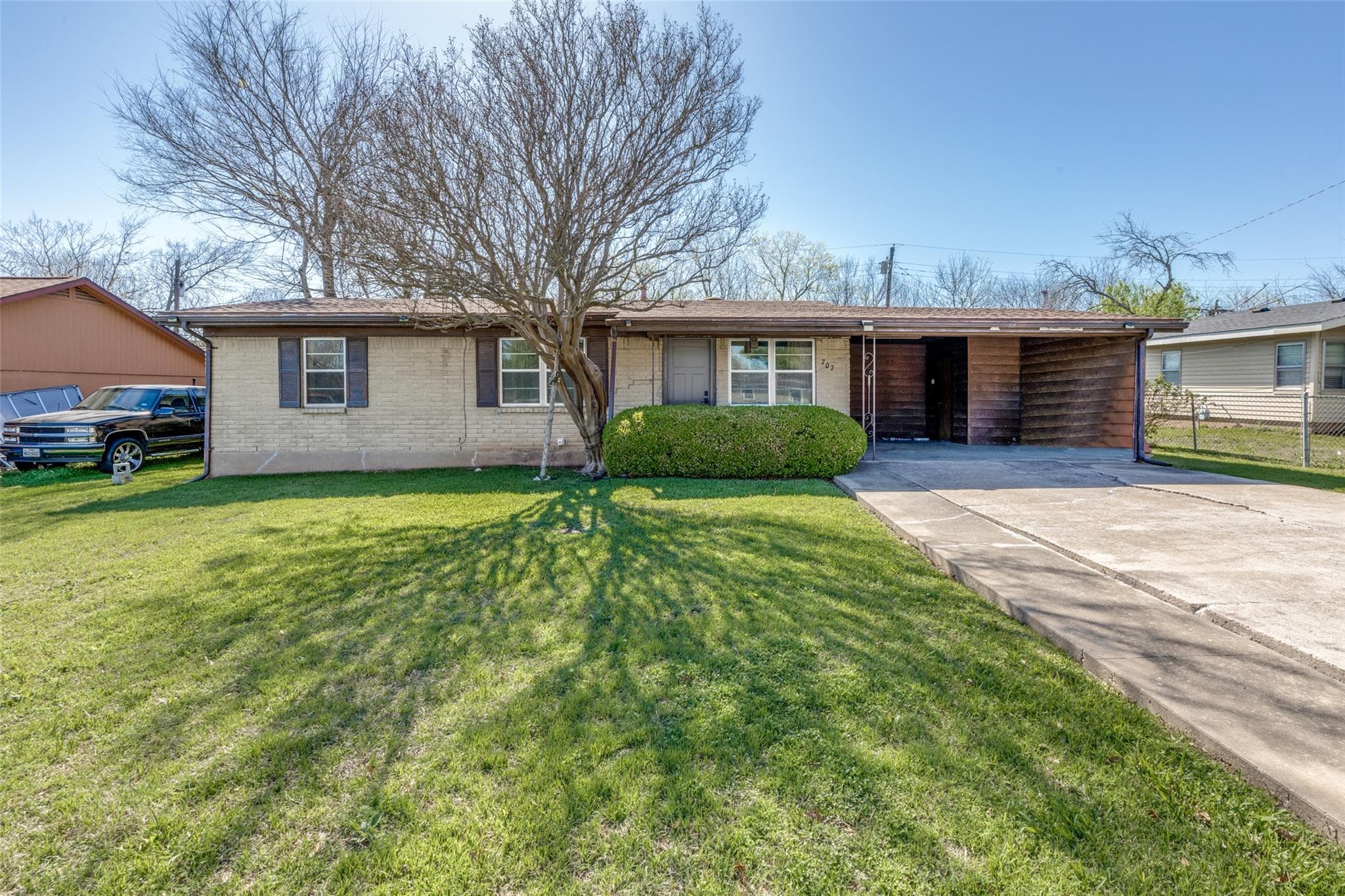 707 Debus Dr
