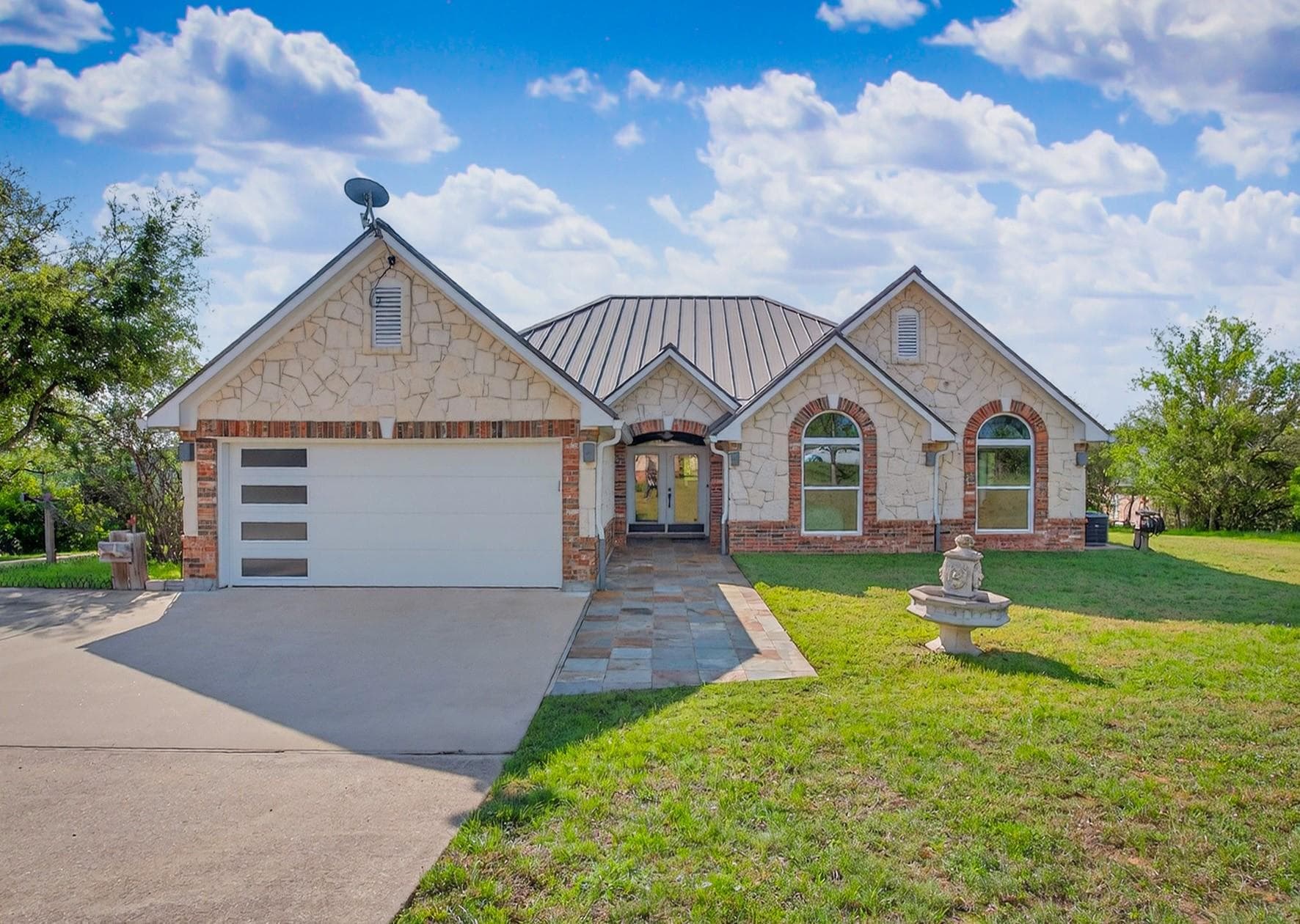 493 Chimney Cove Dr