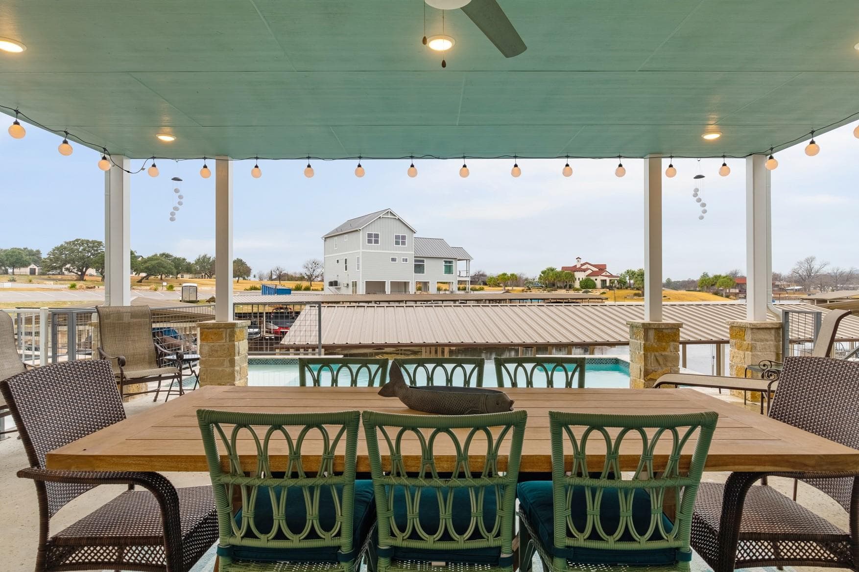 200 Marina Bluff None