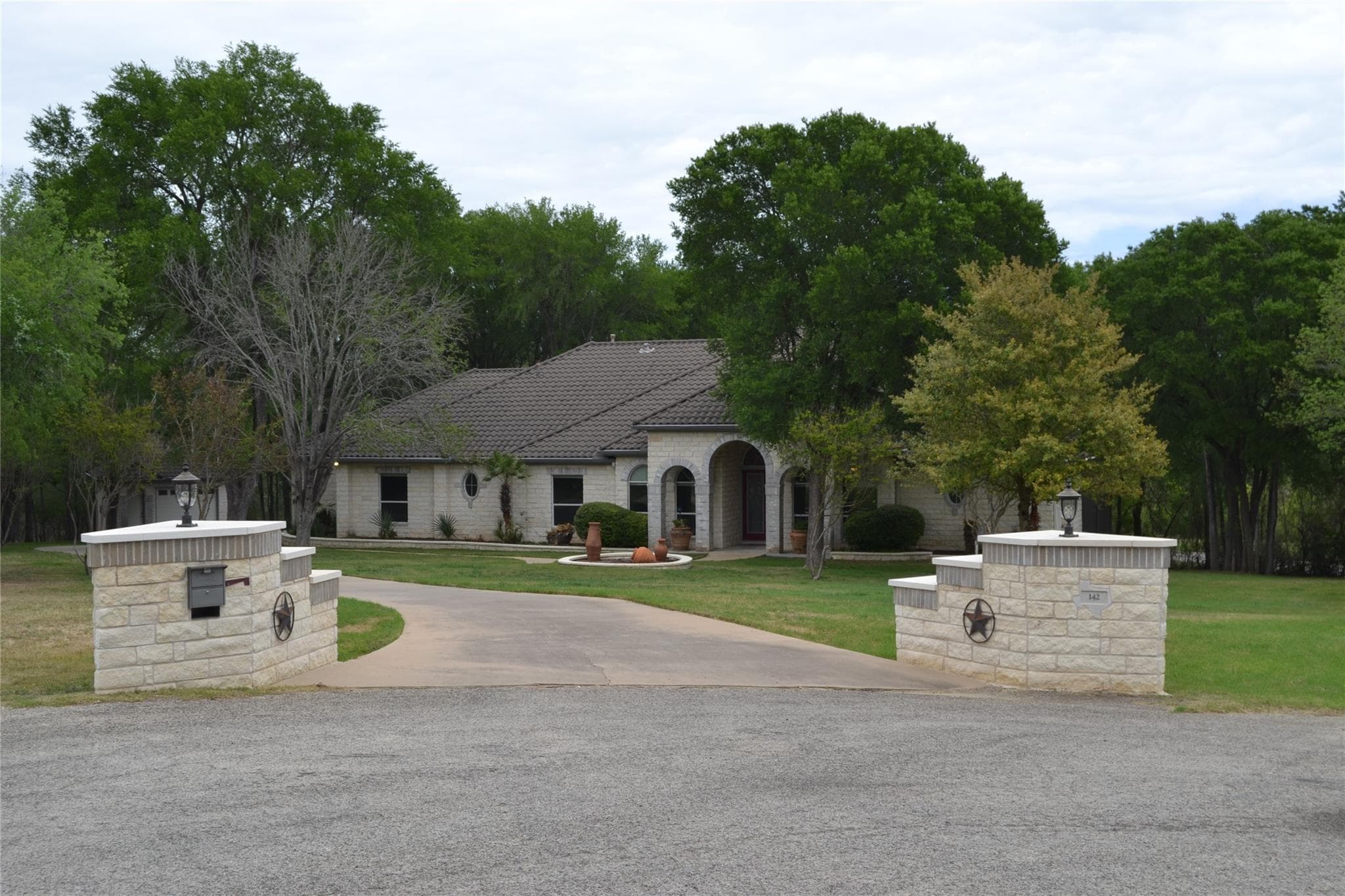 142 Llano Ct