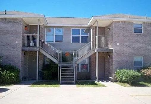2218 Katy Ln