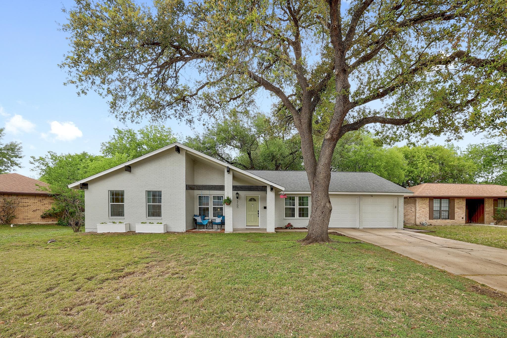 3100 Lynridge Dr