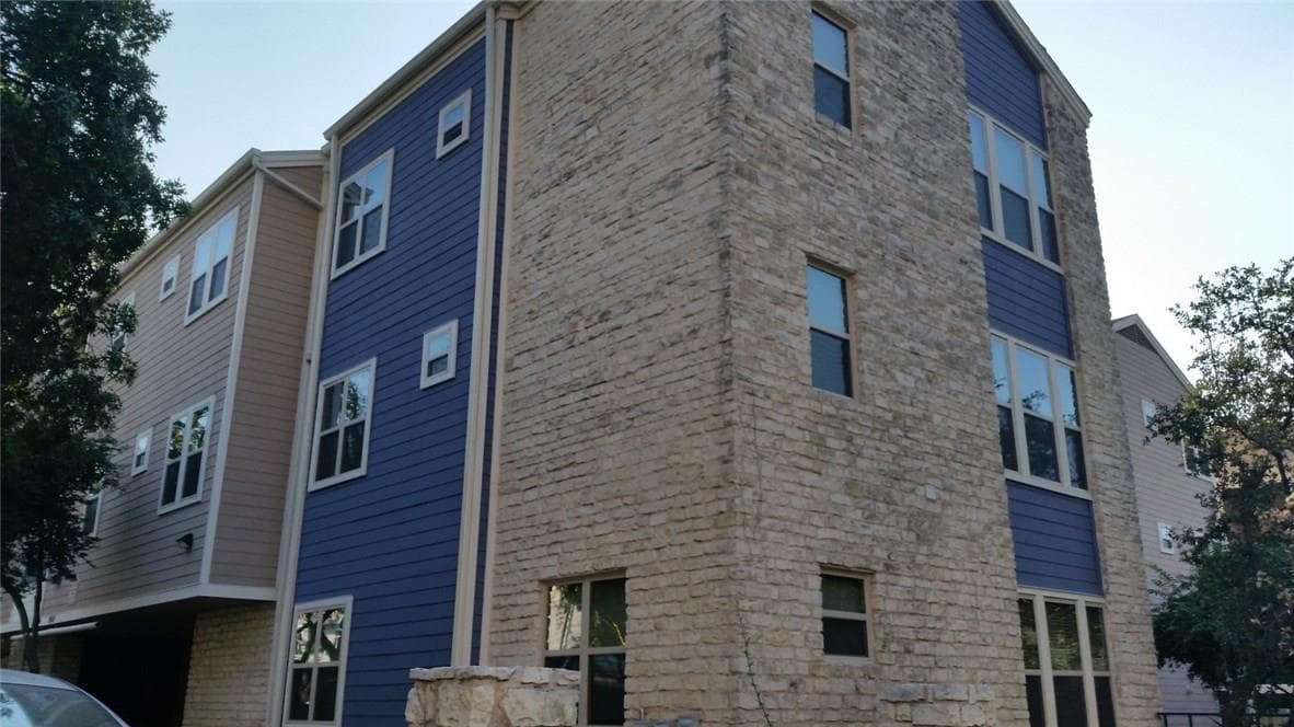 2414 Longview St #206