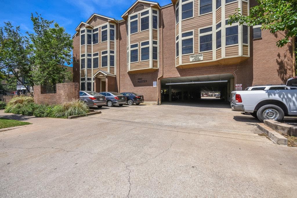 2802 Nueces St #312
