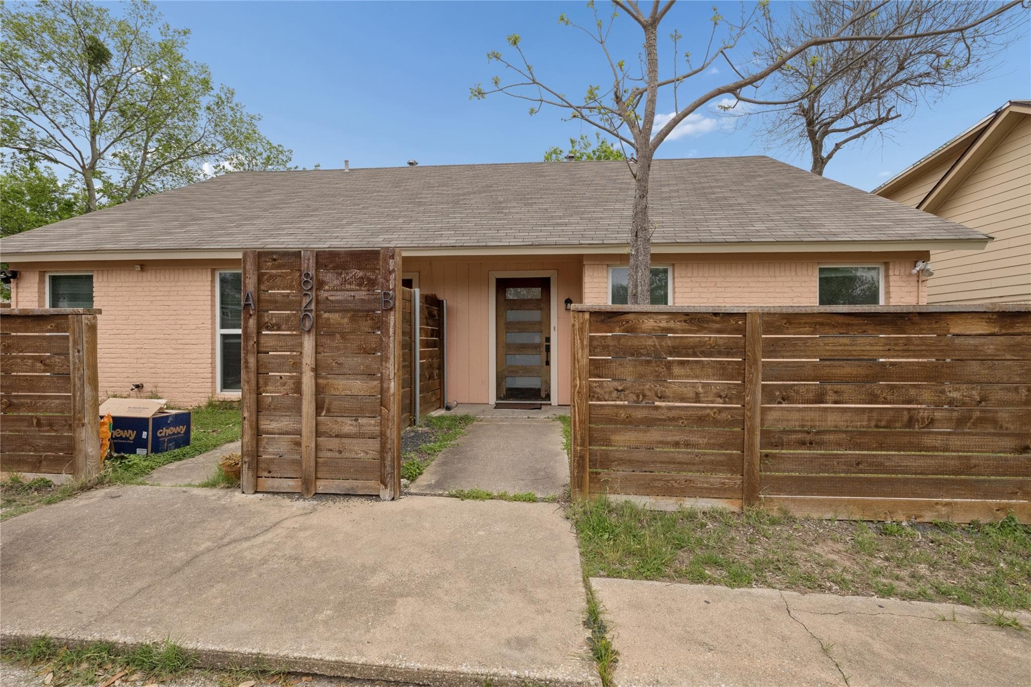 820 Sahara Ave #B