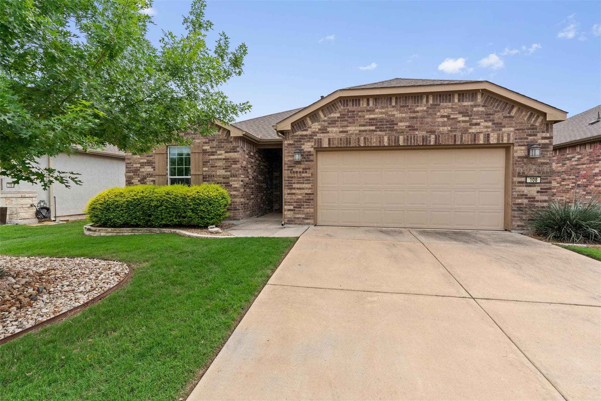 108 Calhoun Ln