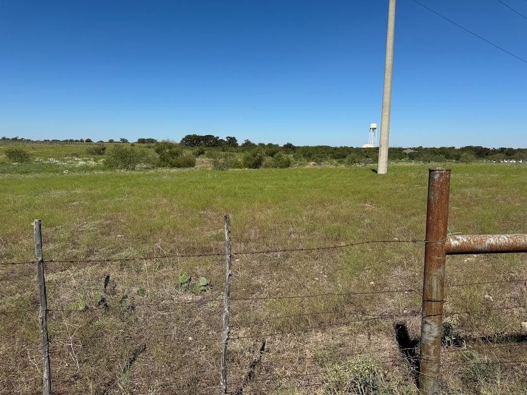 10.15 AC FM 2409 Rd