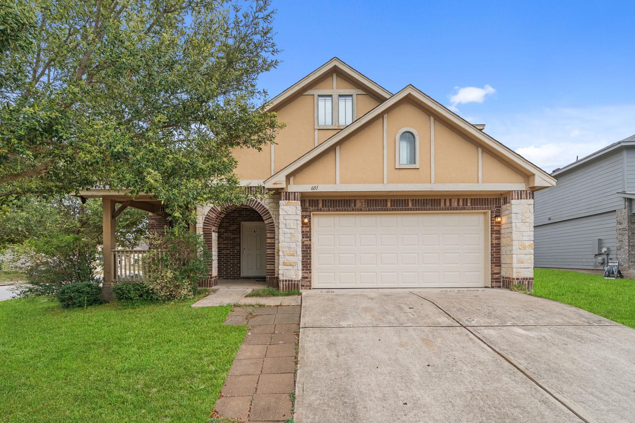 601 Silver Wing Ct