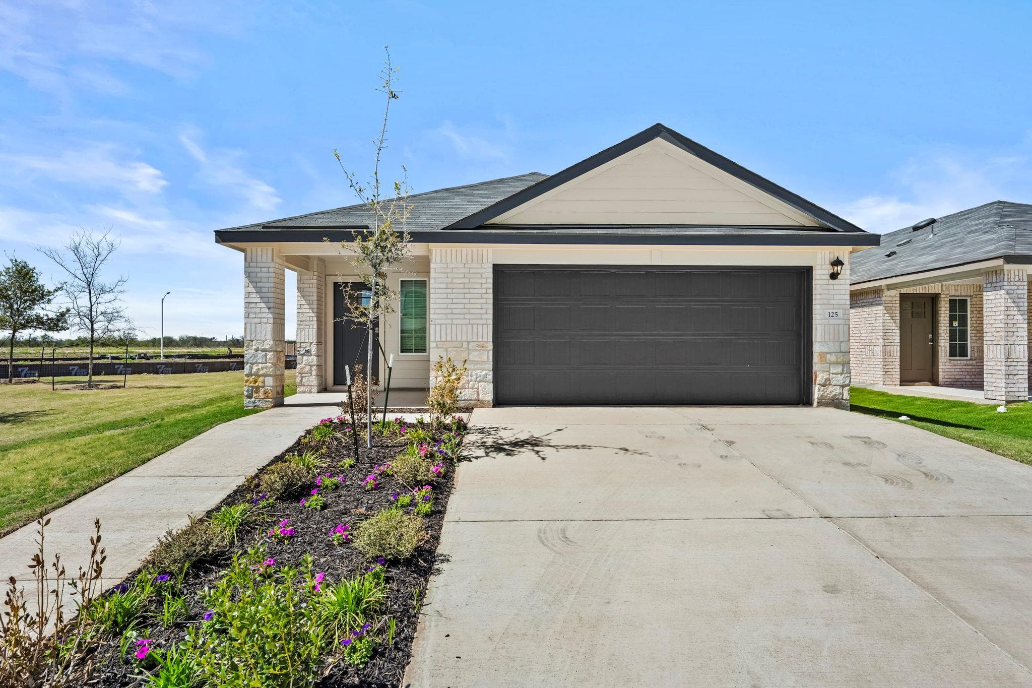 125 Raymondville Path
