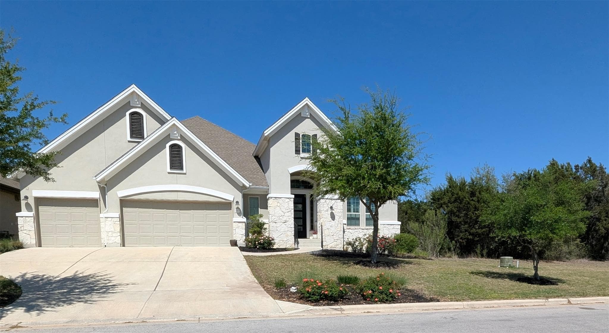 467 Jacksdaw Dr