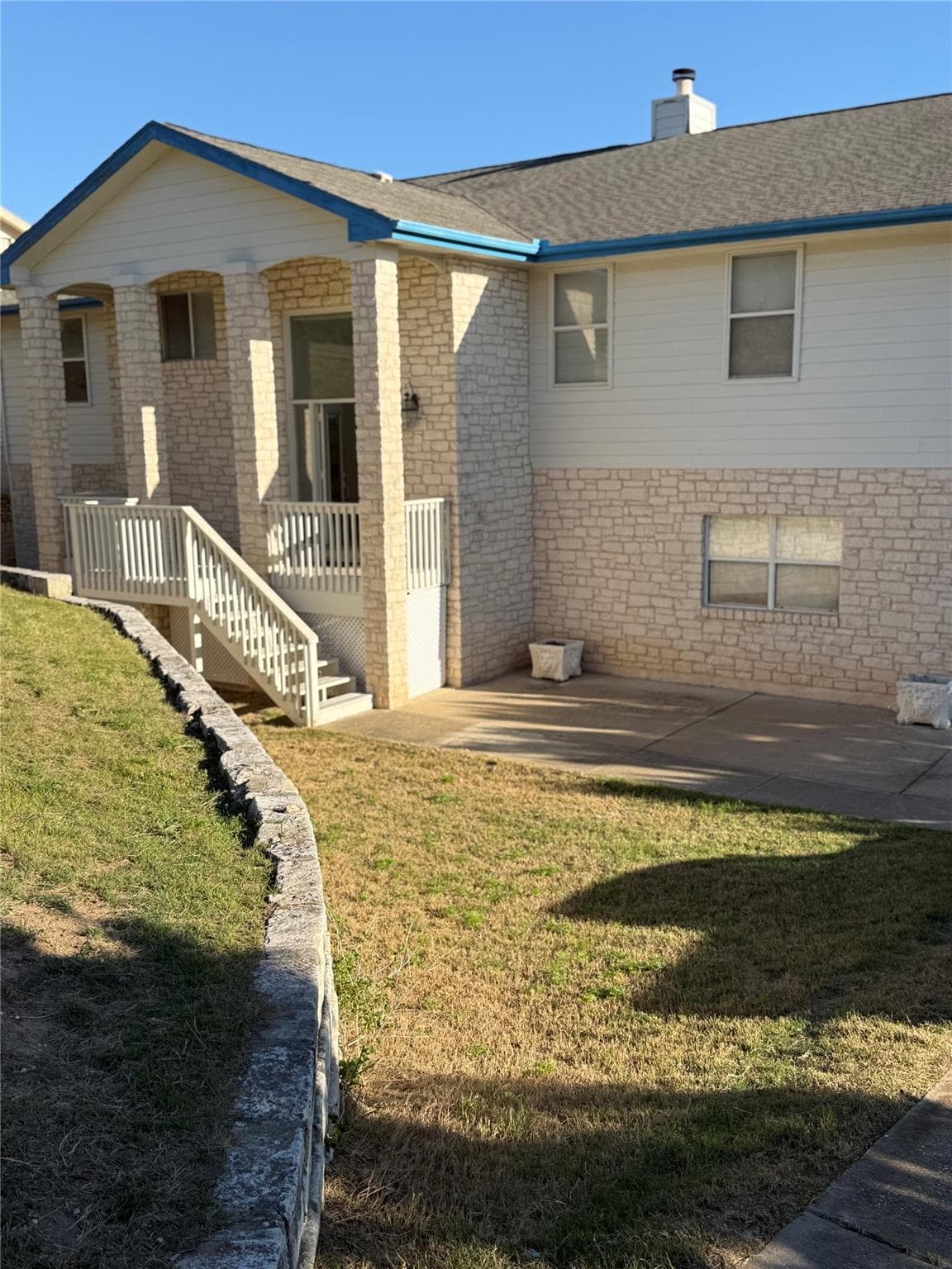 21304 High Dr