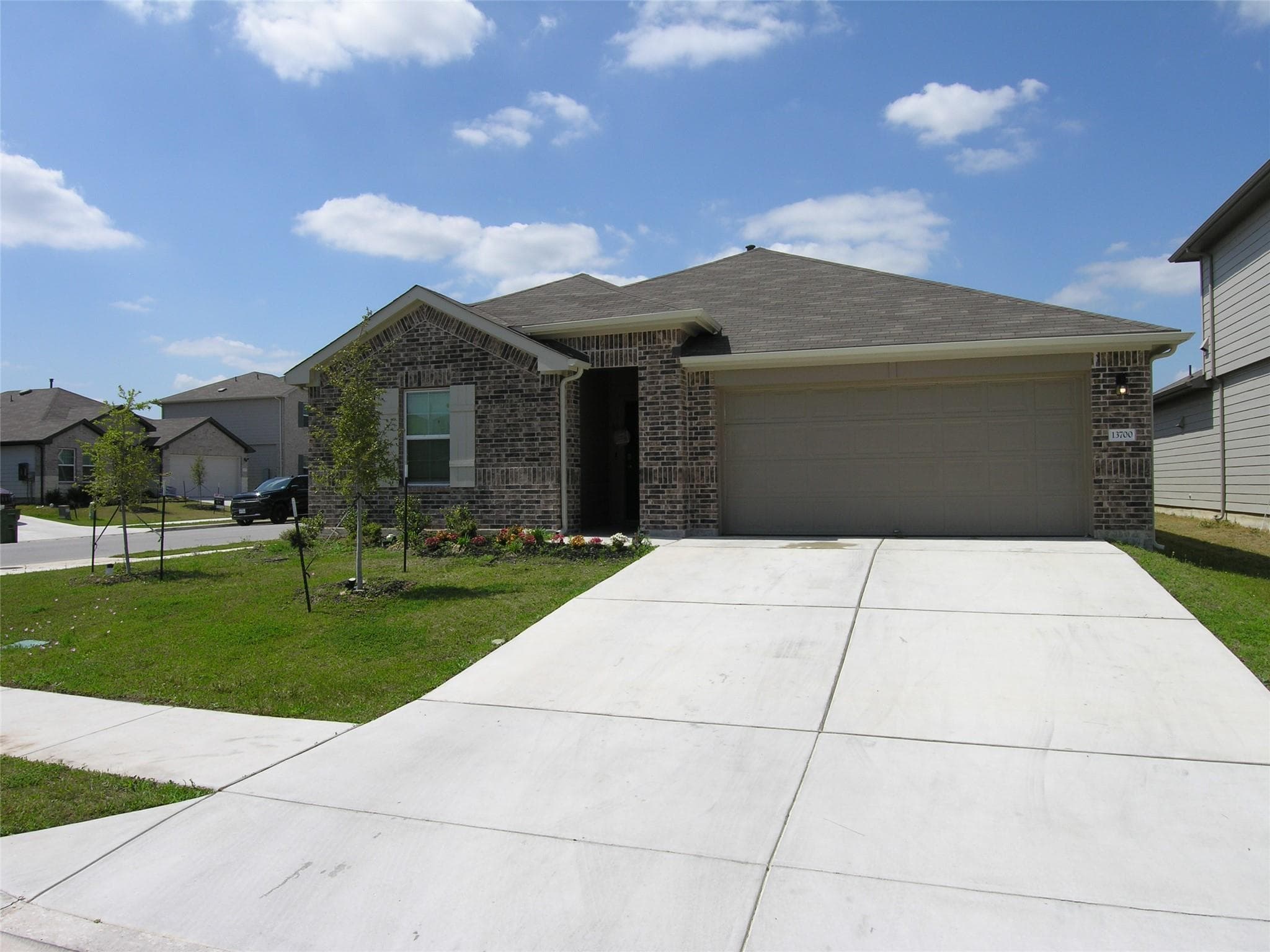 13700 Dismuke Dr