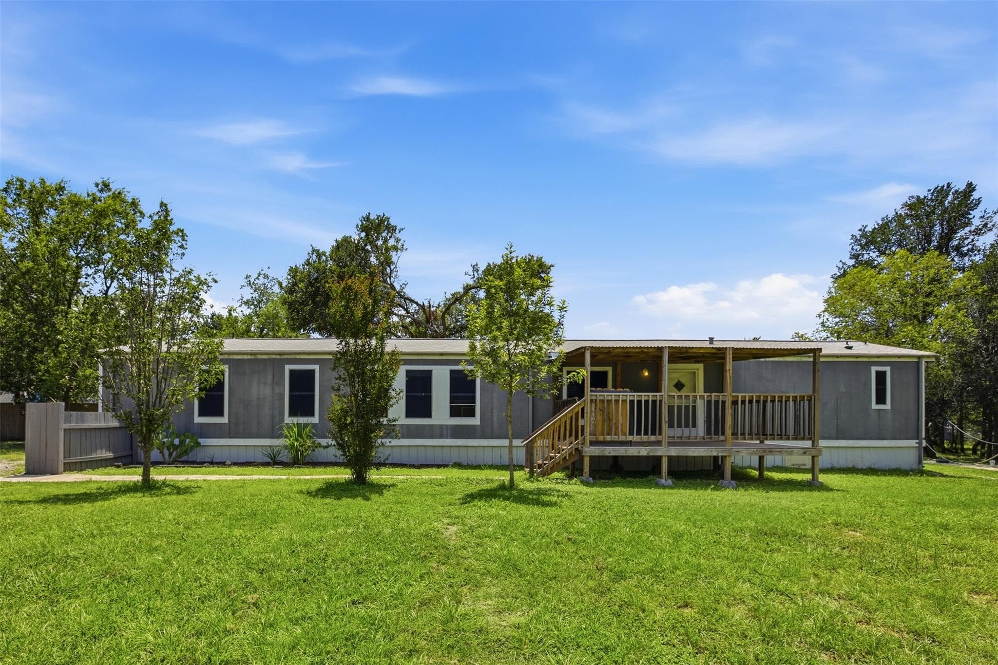 135 Side Saddle Dr