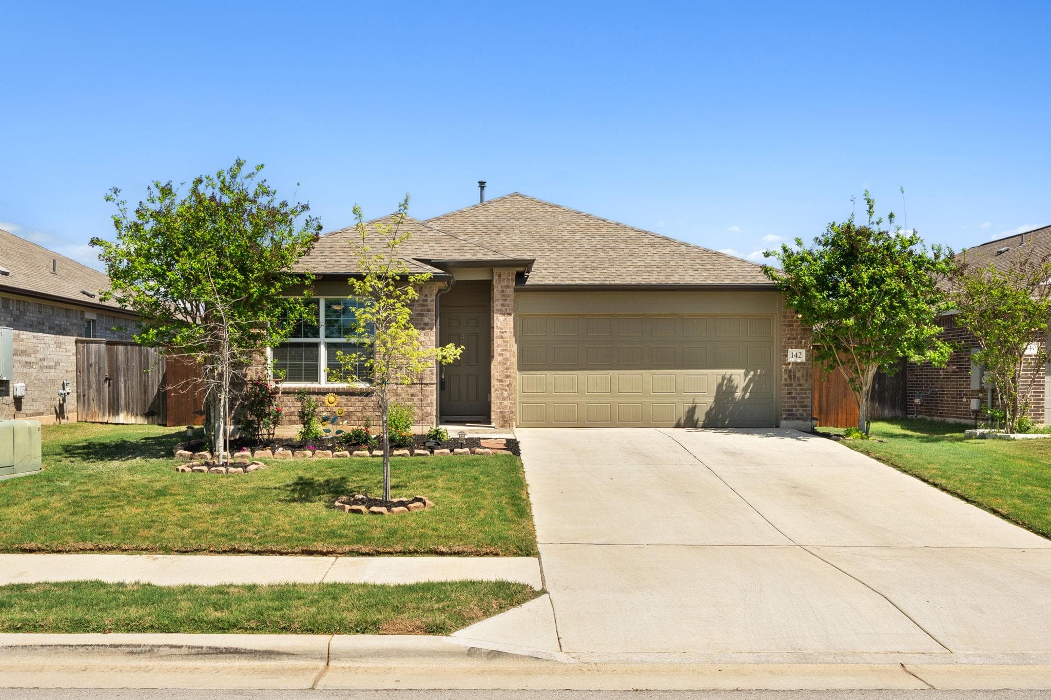 142 Esparza Dr