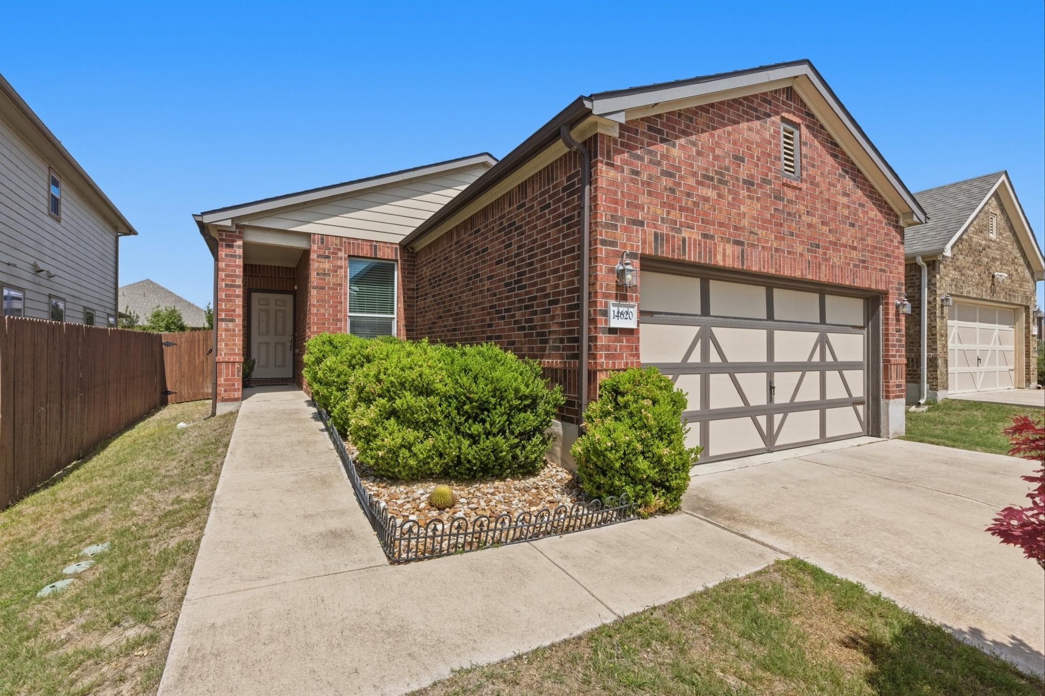 14620 Goshawk Dr