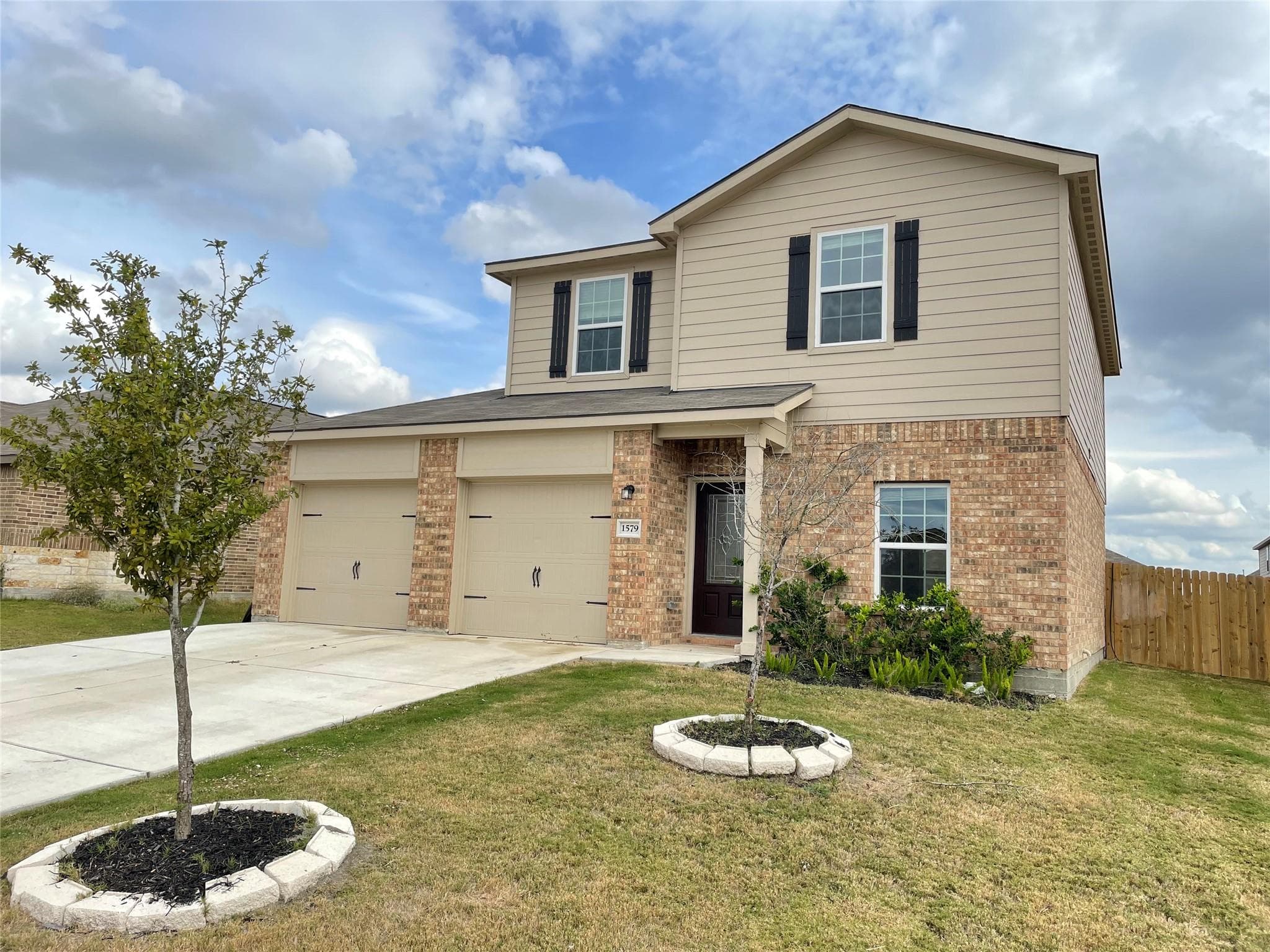 1579 Violet Ln