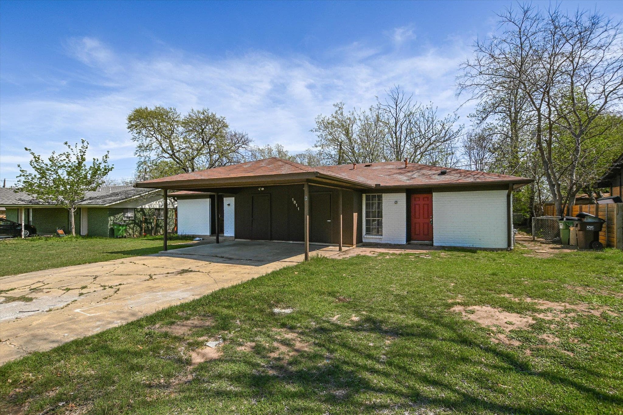 1811 Magnolia Dr #B