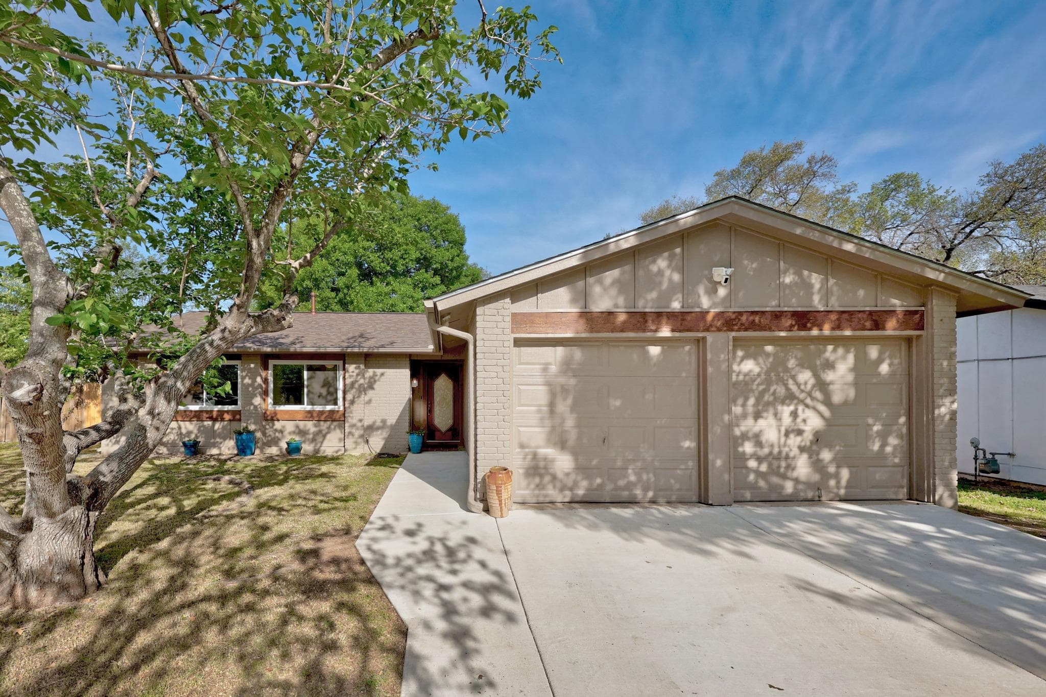 7810 Woodcroft Dr