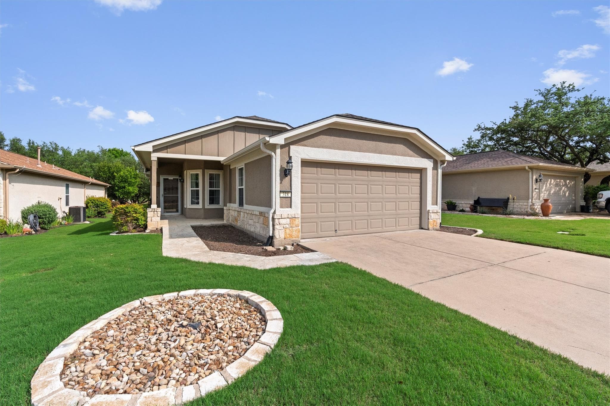 318 Barrington Farm Ct