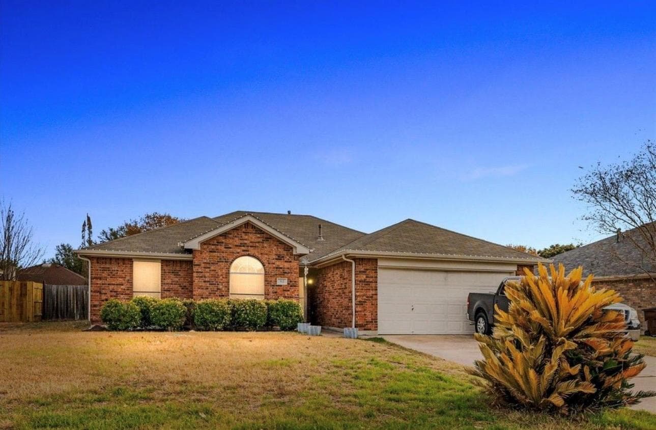 512 Mockingbird Ln