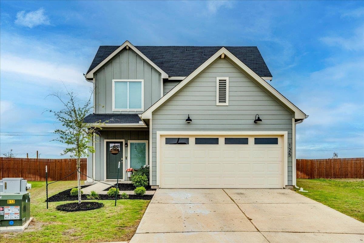 125 Frogmore Loop