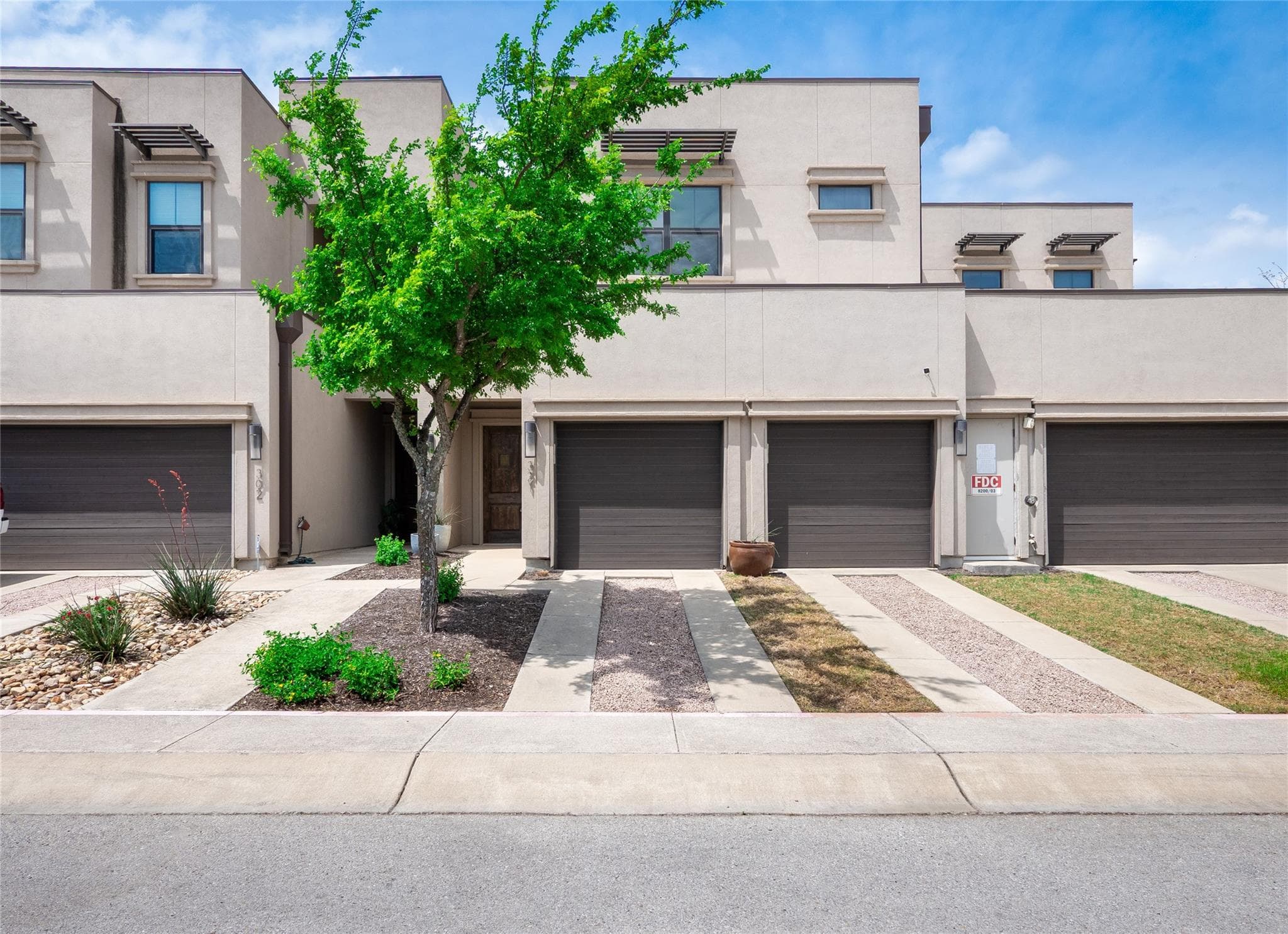 8200 Southwest Pkwy #321